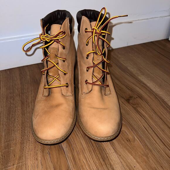 Timberland Women's Amston 6 Inch Wheat Nubuck Wedge Heel Boots Size 9.5 - Picture 2 of 6